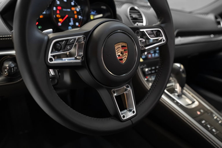 Porsche 718 Cayman
