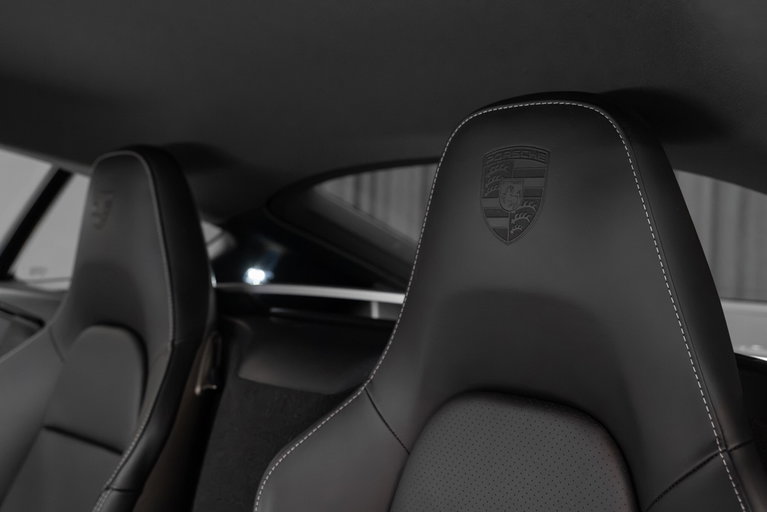 Porsche 718 Cayman