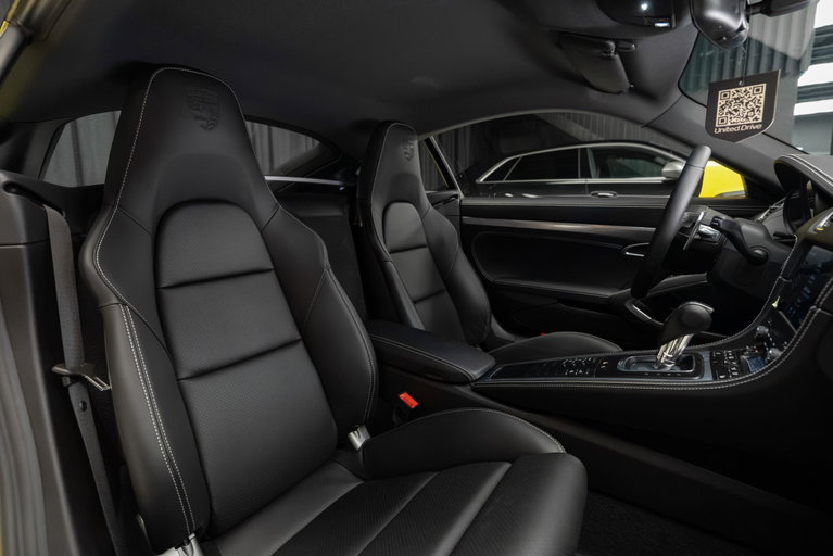 Porsche 718 Cayman