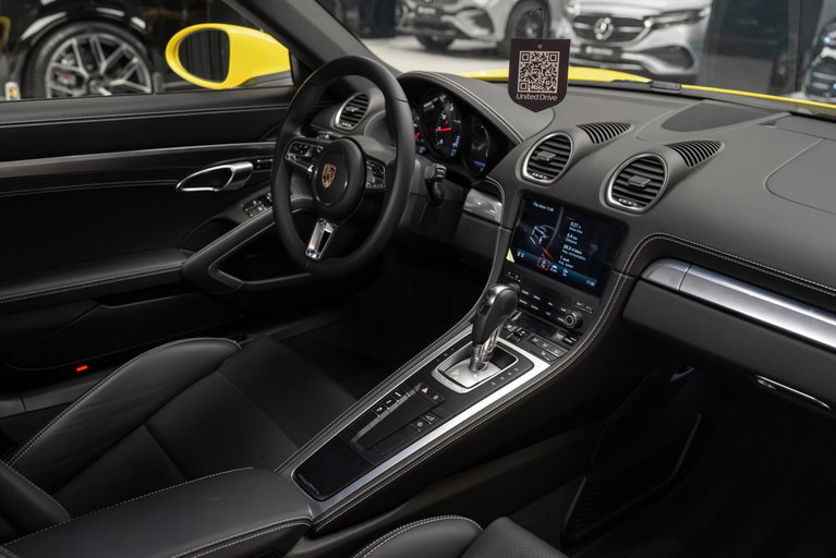 Porsche 718 Cayman