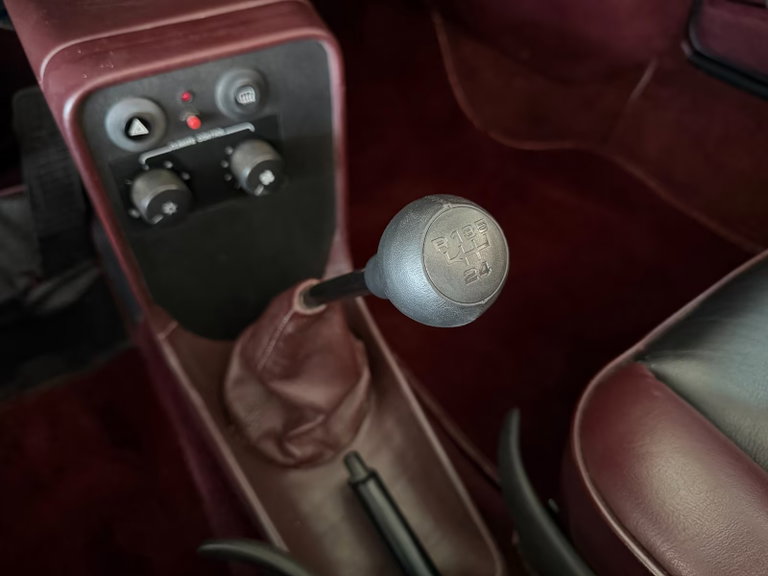 Porsche 911 Carrera 3.2 (US)