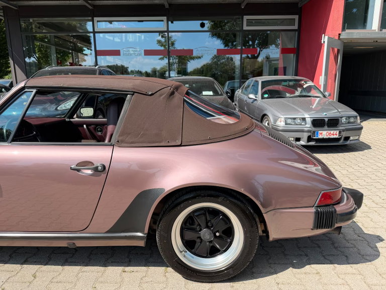 Porsche 911 Carrera 3.2 (US)