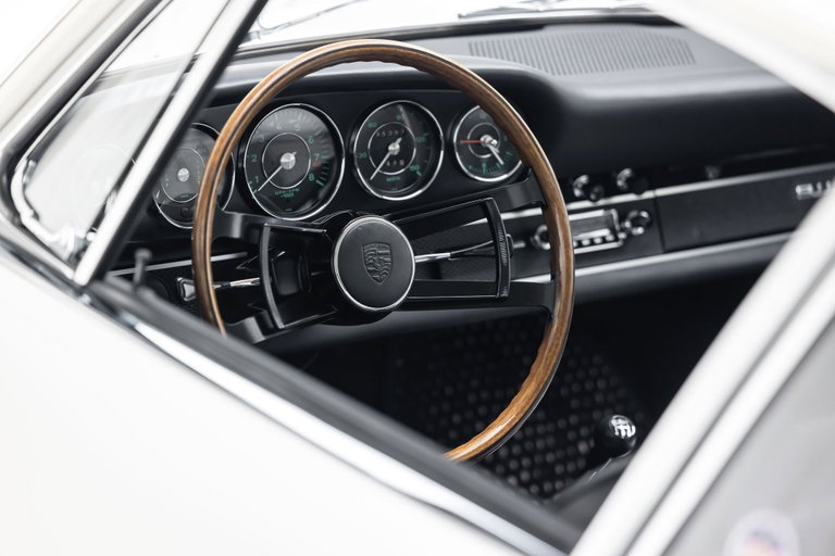 Porsche 911 S (F-Modell)