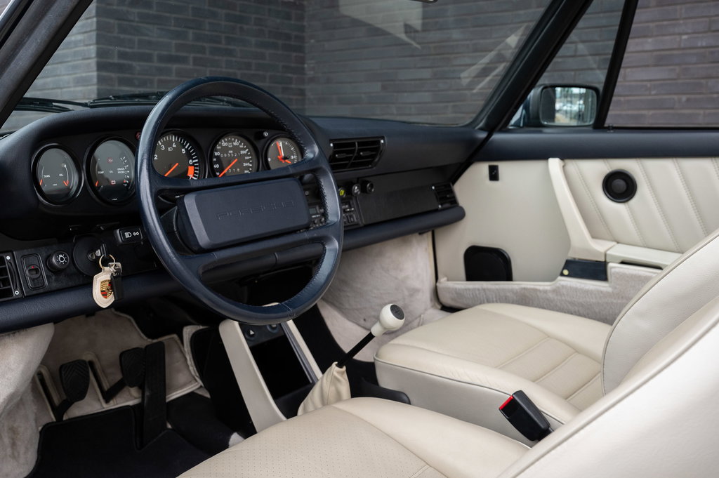 Porsche 911 Carrera 3.2