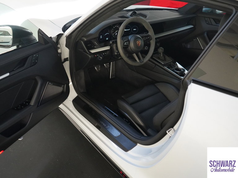 Porsche 992 Carrera T