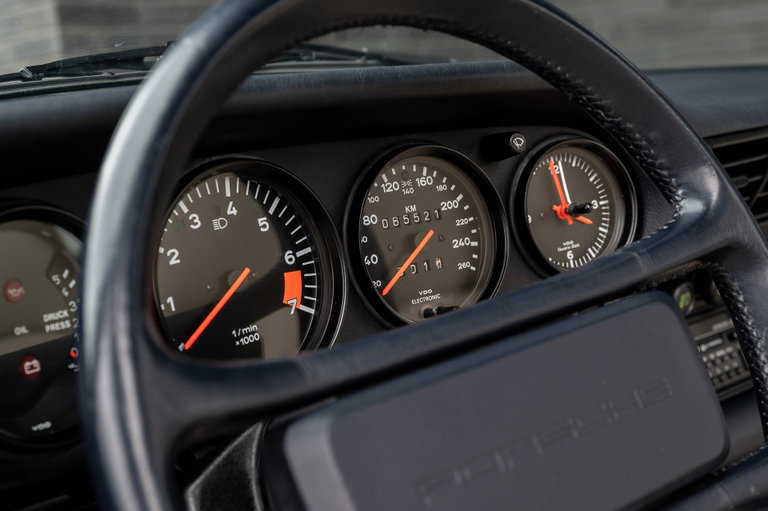 Porsche 911 Carrera 3.2