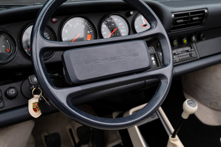 Porsche 911 Carrera 3.2