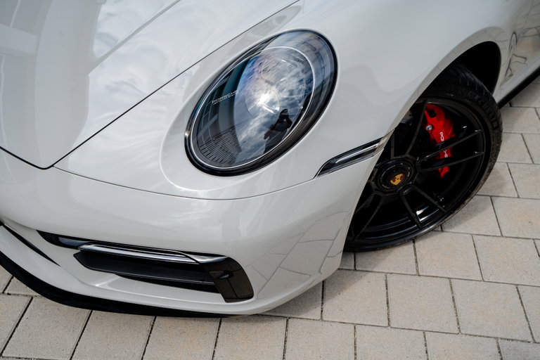 Porsche 992 Carrera GTS