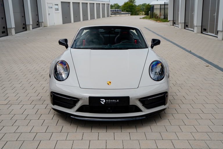 Porsche 992 Carrera GTS