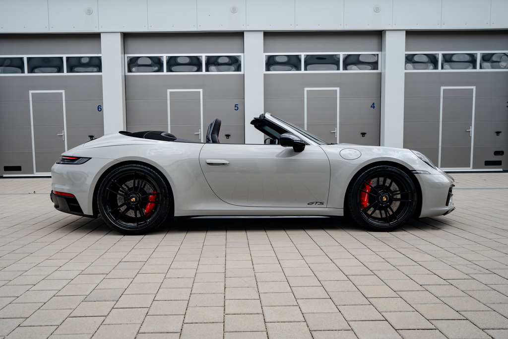 Porsche 992 Carrera GTS