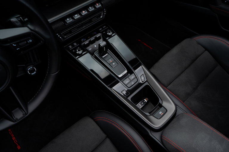Porsche 992 Carrera GTS