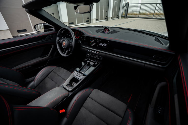 Porsche 992 Carrera GTS