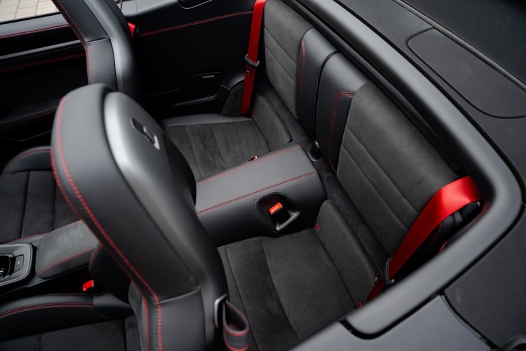 Porsche 992 Carrera GTS