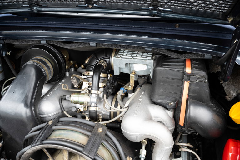 Porsche 911 Carrera 3.2