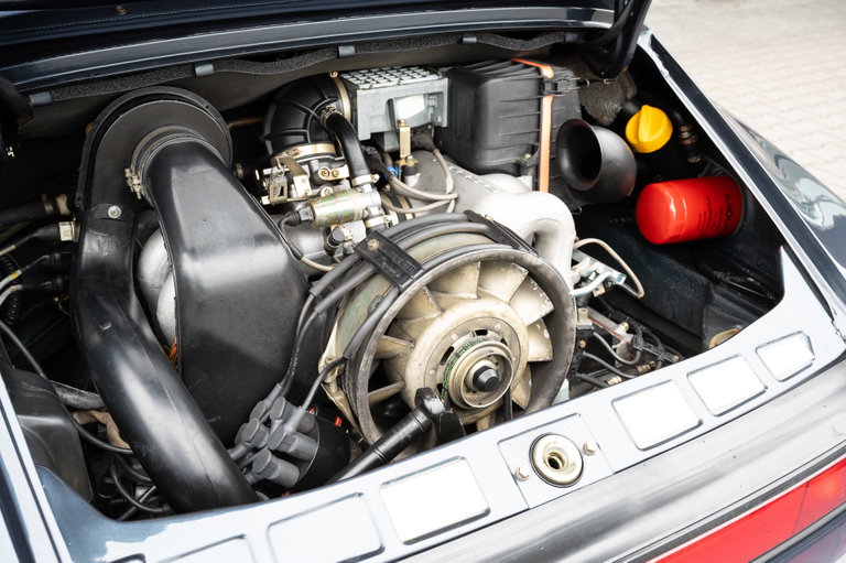 Porsche 911 Carrera 3.2