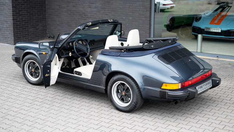 Porsche 911 Carrera 3.2