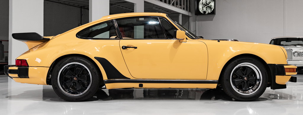 Porsche 911 Turbo 3.3 (US)