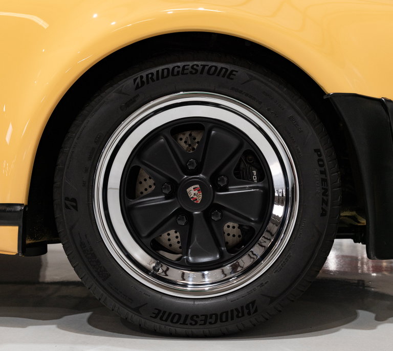 Porsche 911 Turbo 3.3 (US)