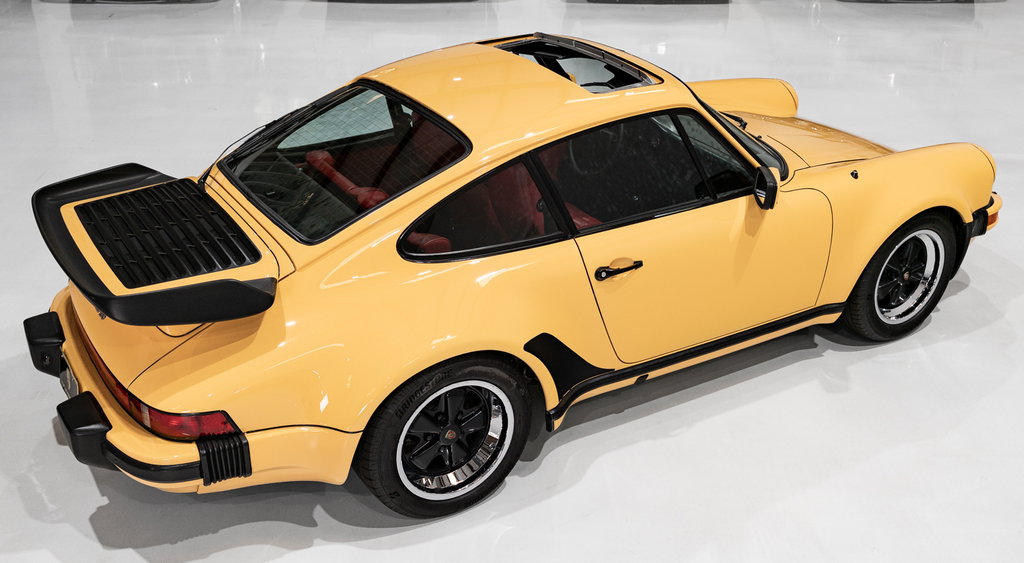 Porsche 911 Turbo 3.3 (US)
