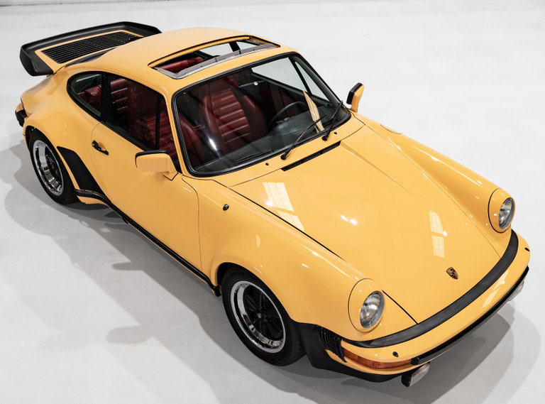 Porsche 911 Turbo 3.3 (US)