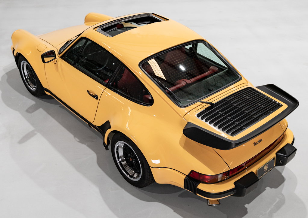 Porsche 911 Turbo 3.3 (US)