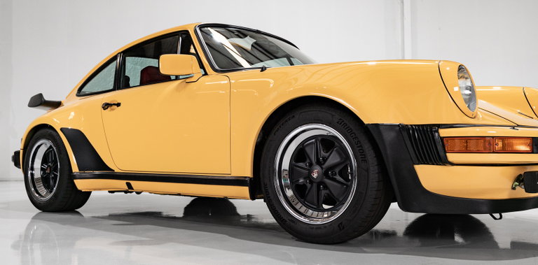 Porsche 911 Turbo 3.3 (US)