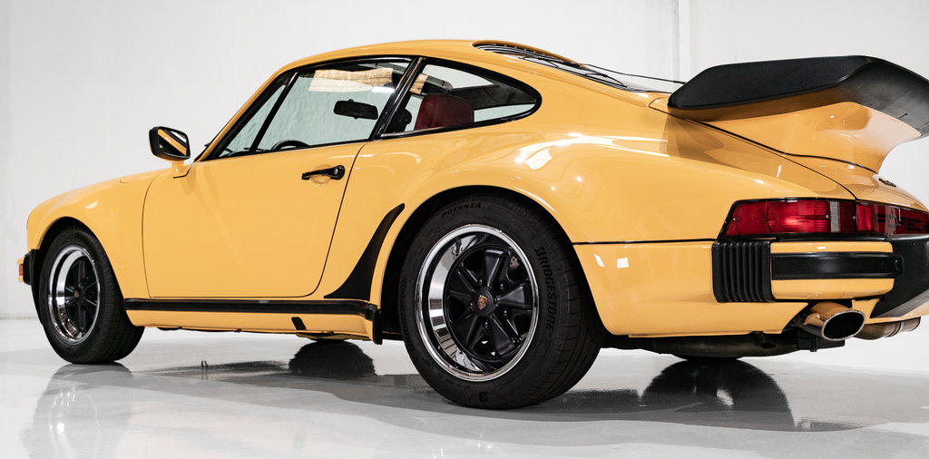 Porsche 911 Turbo 3.3 (US)