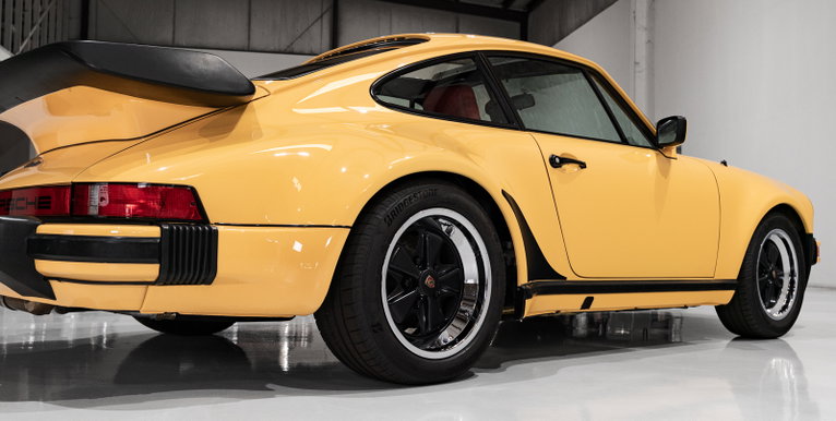 Porsche 911 Turbo 3.3 (US)