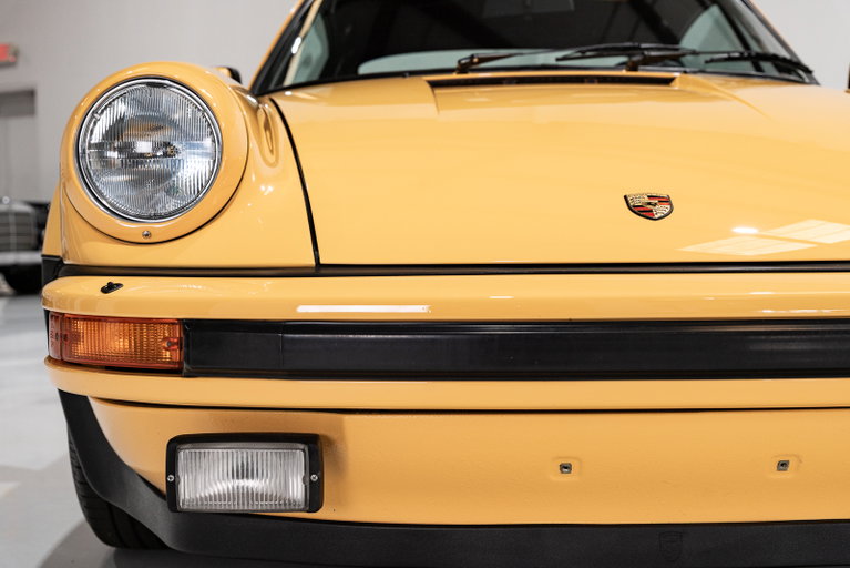 Porsche 911 Turbo 3.3 (US)