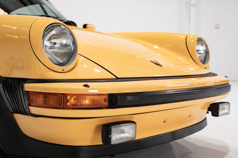 Porsche 911 Turbo 3.3 (US)
