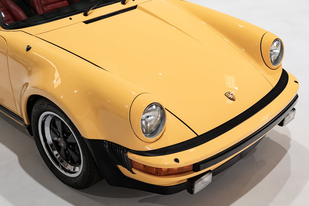 Porsche 911 Turbo 3.3 (US)