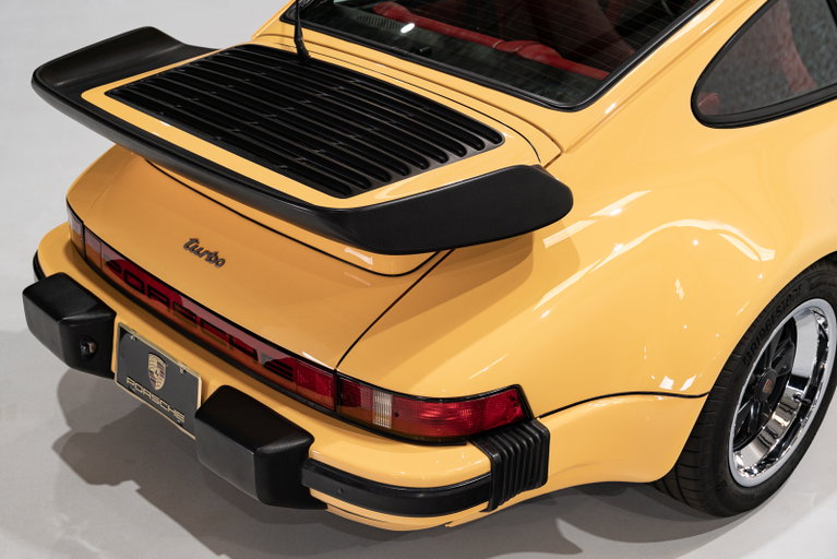 Porsche 911 Turbo 3.3 (US)