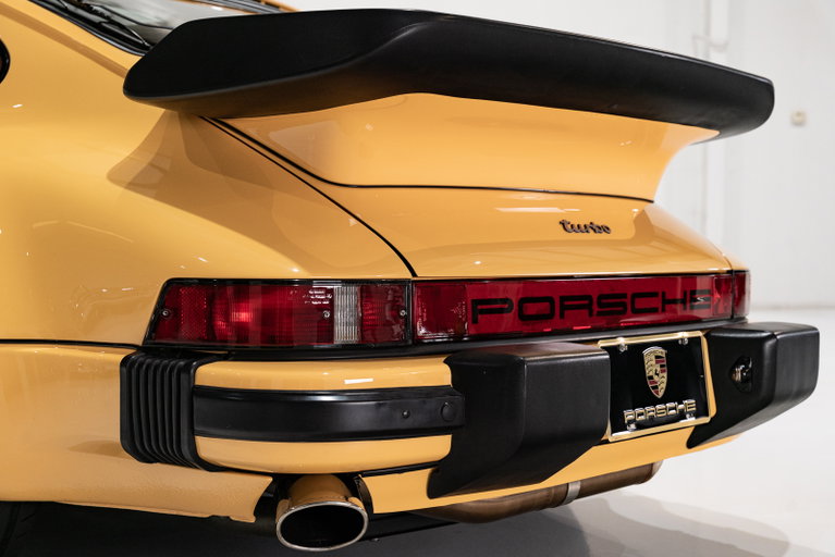 Porsche 911 Turbo 3.3 (US)