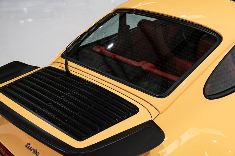 Porsche 911 Turbo 3.3 (US)