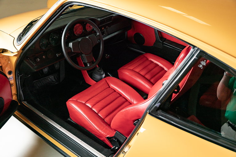 Porsche 911 Turbo 3.3 (US)