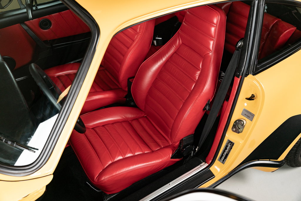 Porsche 911 Turbo 3.3 (US)