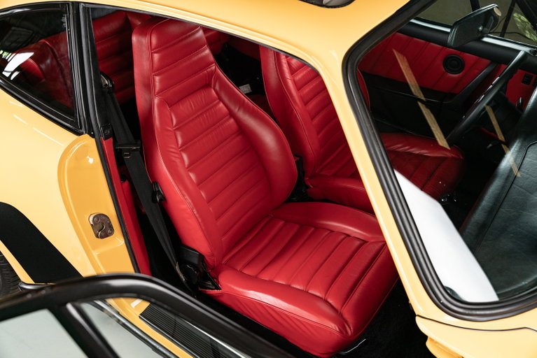 Porsche 911 Turbo 3.3 (US)
