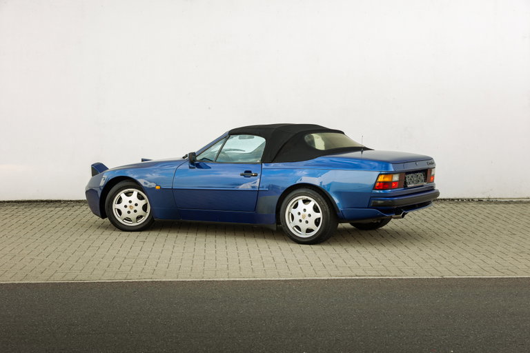 Porsche 944 Turbo Cabriolet