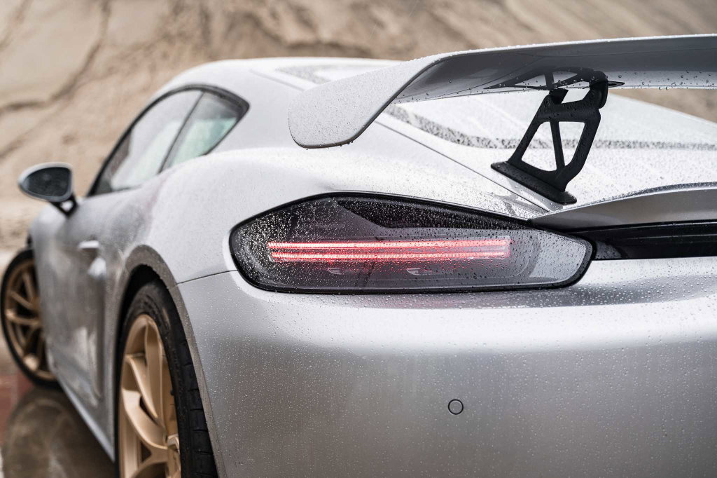 Porsche 718 Cayman GT4