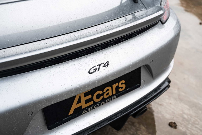 Porsche 718 Cayman GT4