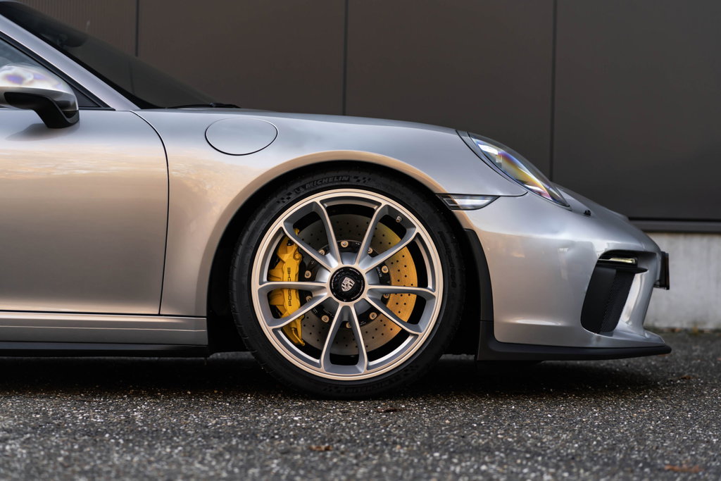 Porsche 991.2 GT3 Touring