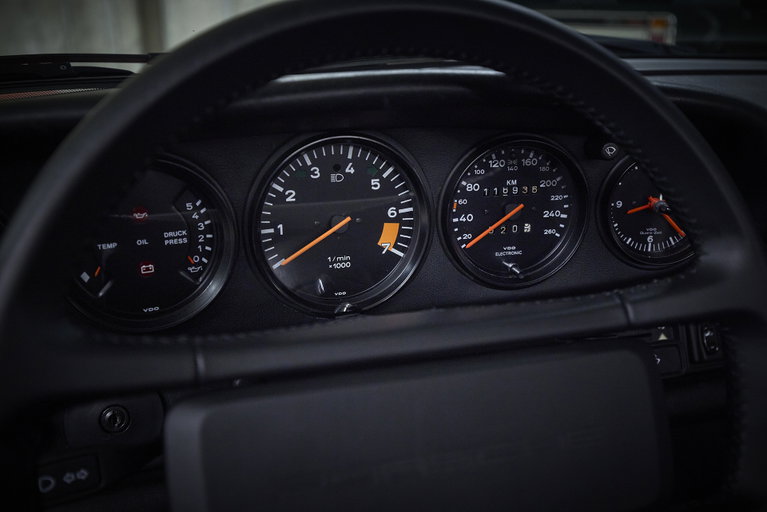 Porsche 911 Carrera 3.2 Speedster