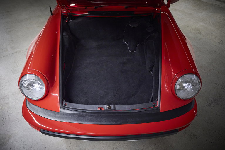 Porsche 911 Carrera 3.2 Speedster