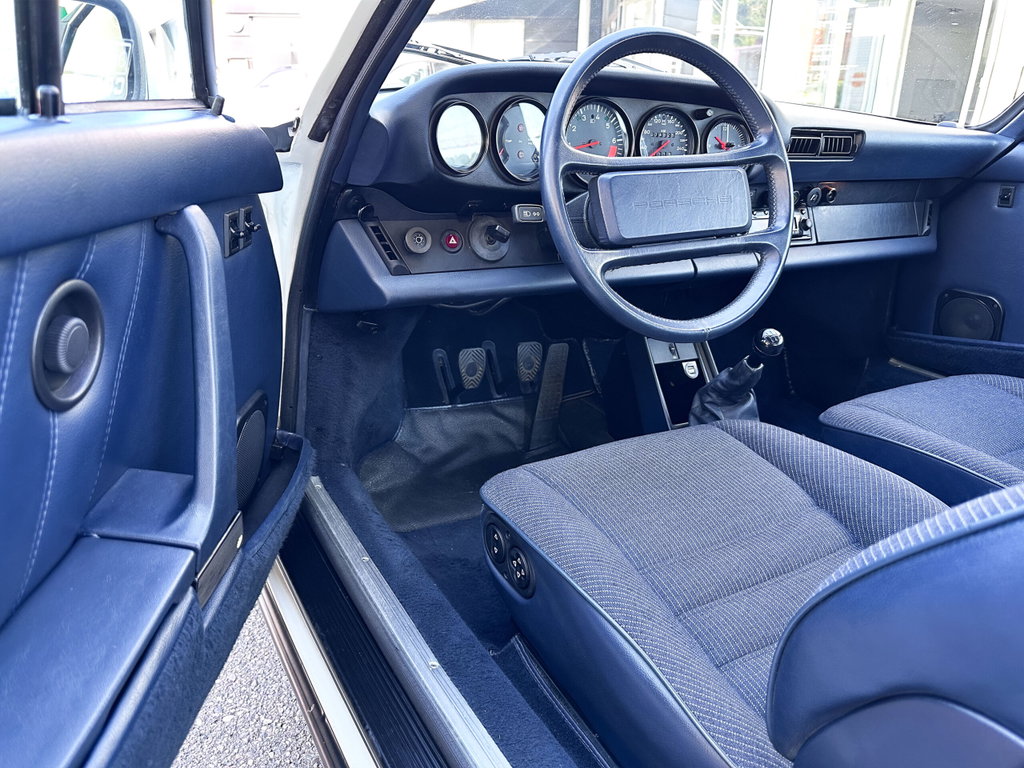 Porsche 911 Carrera 3.2