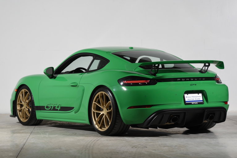 Porsche 718 Cayman GT4