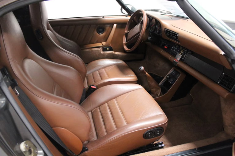 Porsche 911 Carrera 3.2 Speedster