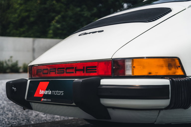 Porsche 911 Carrera 3.2