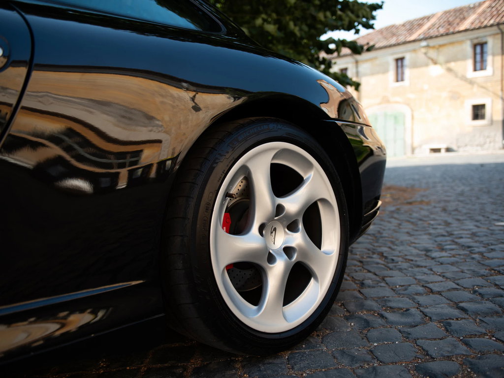 Porsche 996.2 Carrera 4S