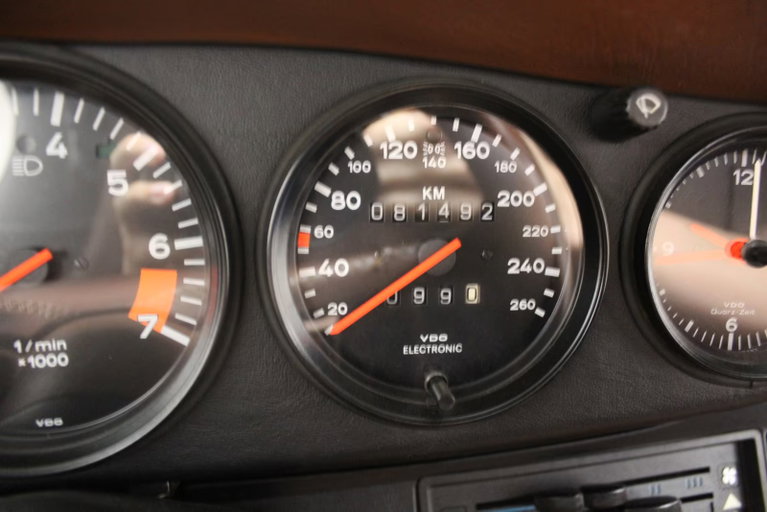Porsche 911 Carrera 3.2 Speedster