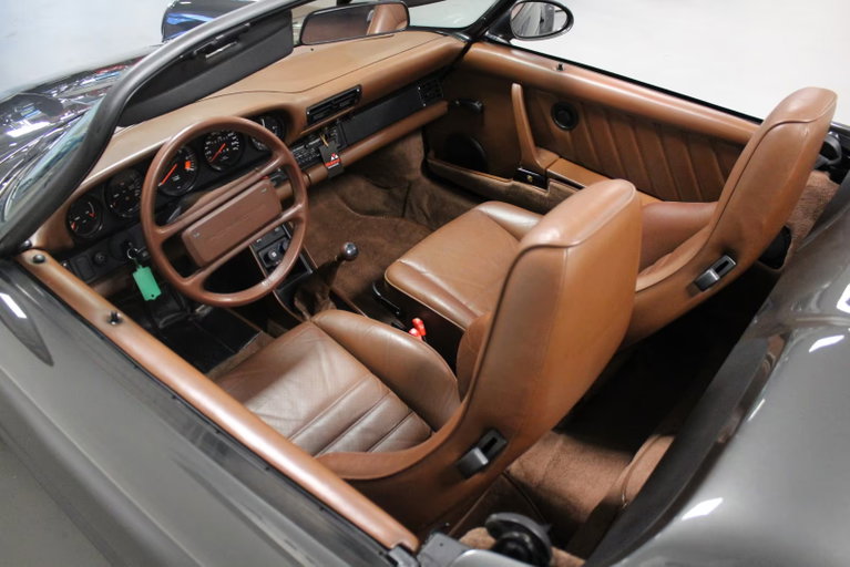 Porsche 911 Carrera 3.2 Speedster